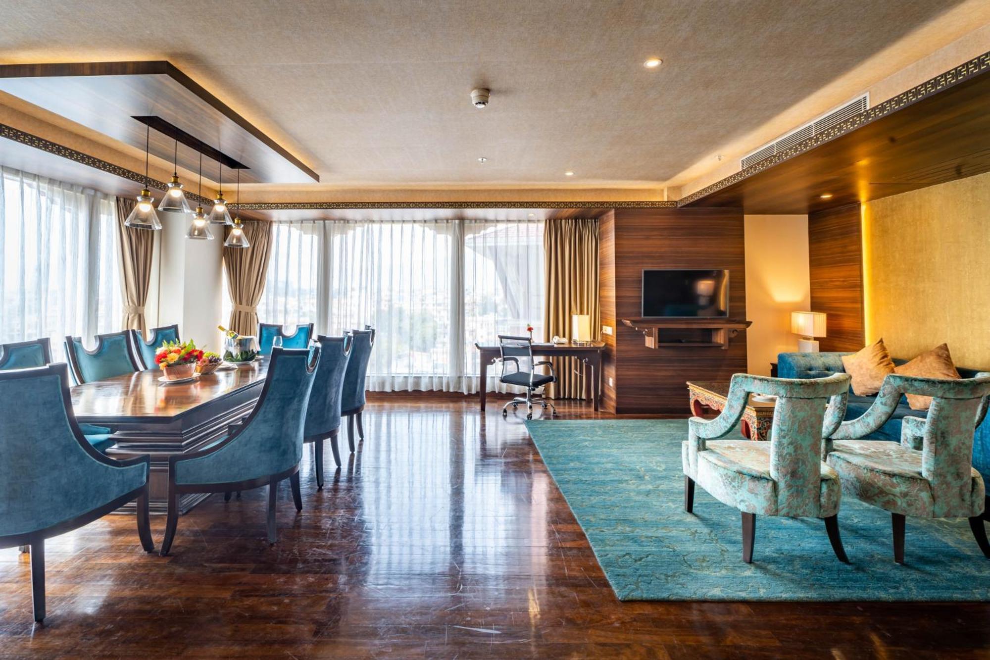 Ramada By Wyndham Kathmandu Dhumbarahi Hotel Ngoại thất bức ảnh