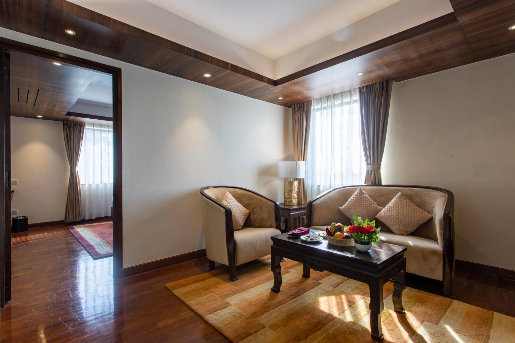 Ramada By Wyndham Kathmandu Dhumbarahi Hotel Ngoại thất bức ảnh