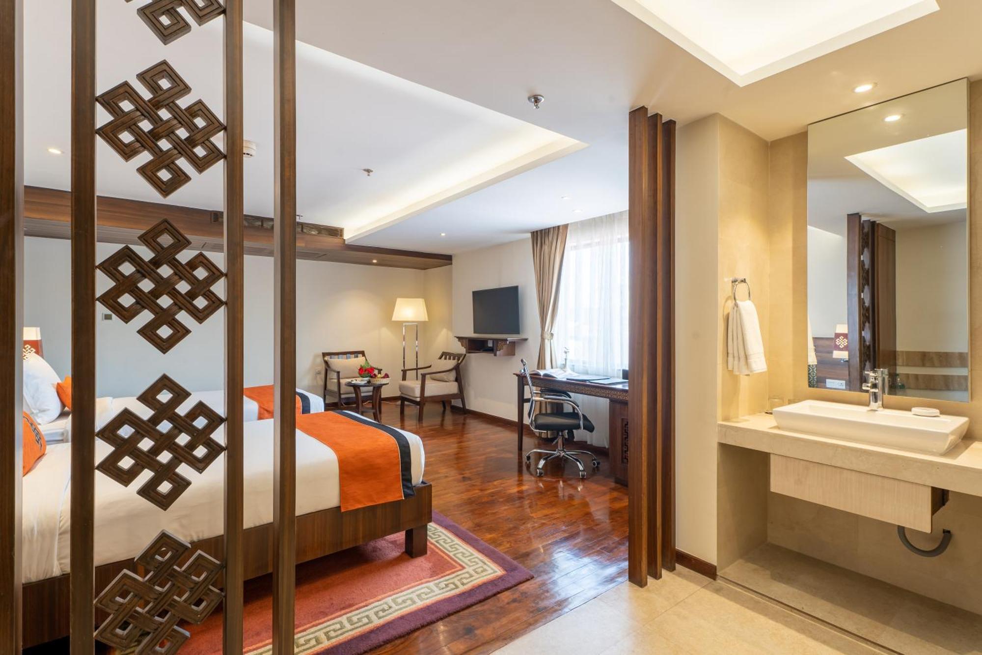 Ramada By Wyndham Kathmandu Dhumbarahi Hotel Ngoại thất bức ảnh