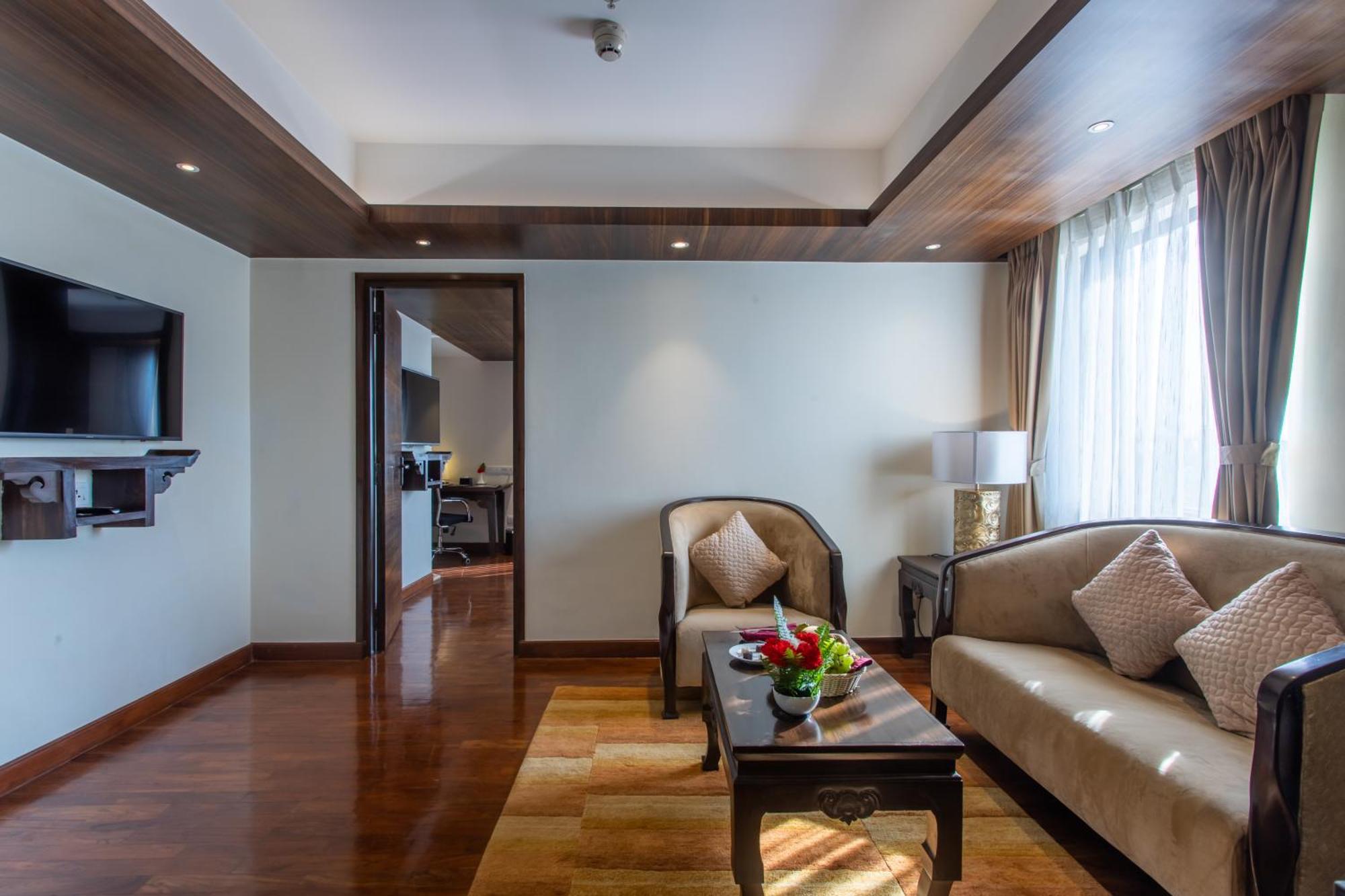 Ramada By Wyndham Kathmandu Dhumbarahi Hotel Ngoại thất bức ảnh
