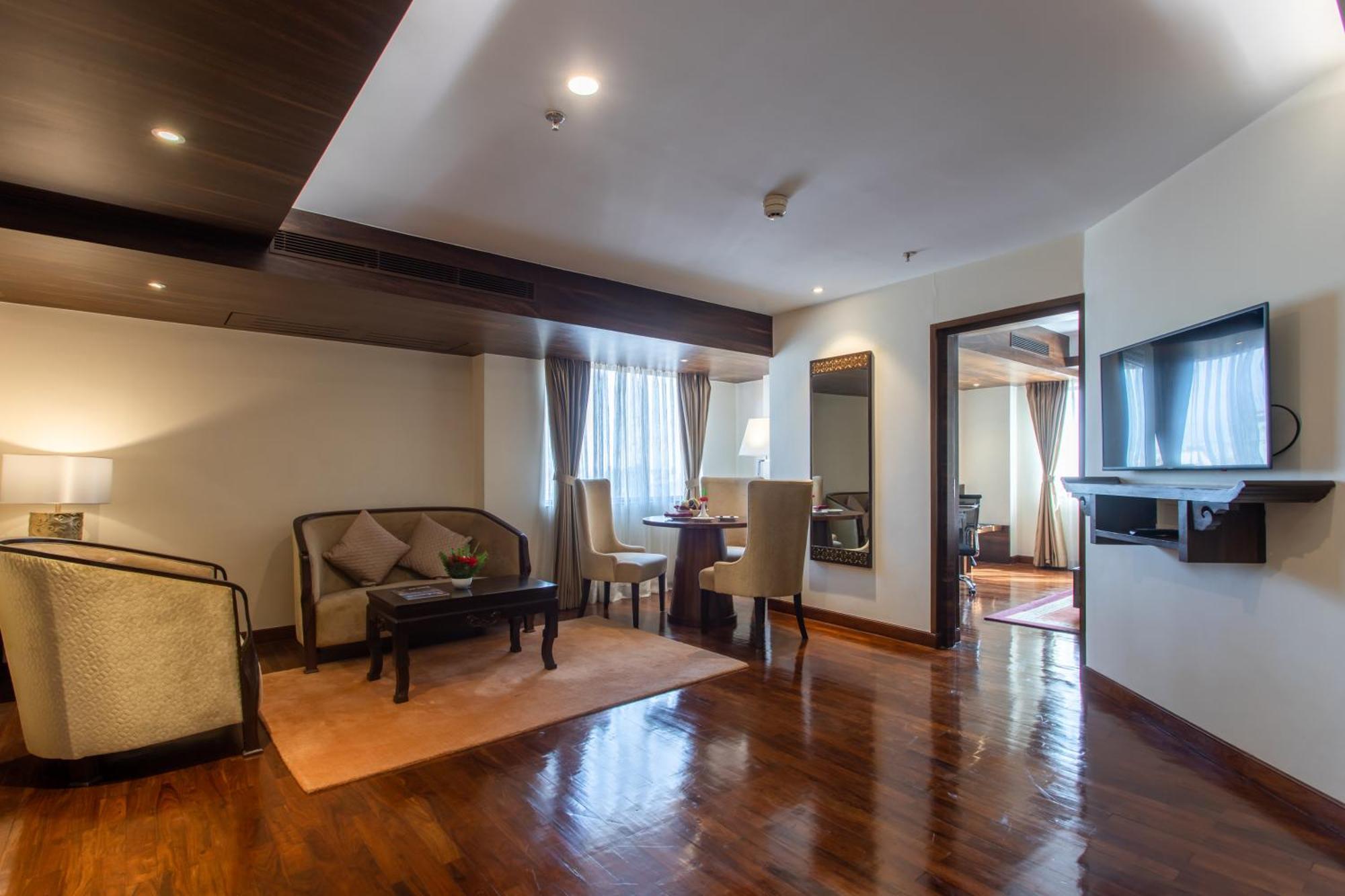 Ramada By Wyndham Kathmandu Dhumbarahi Hotel Ngoại thất bức ảnh