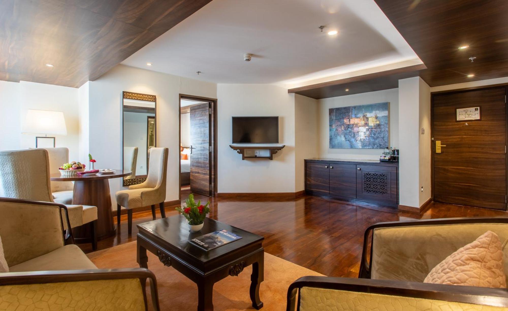Ramada By Wyndham Kathmandu Dhumbarahi Hotel Ngoại thất bức ảnh