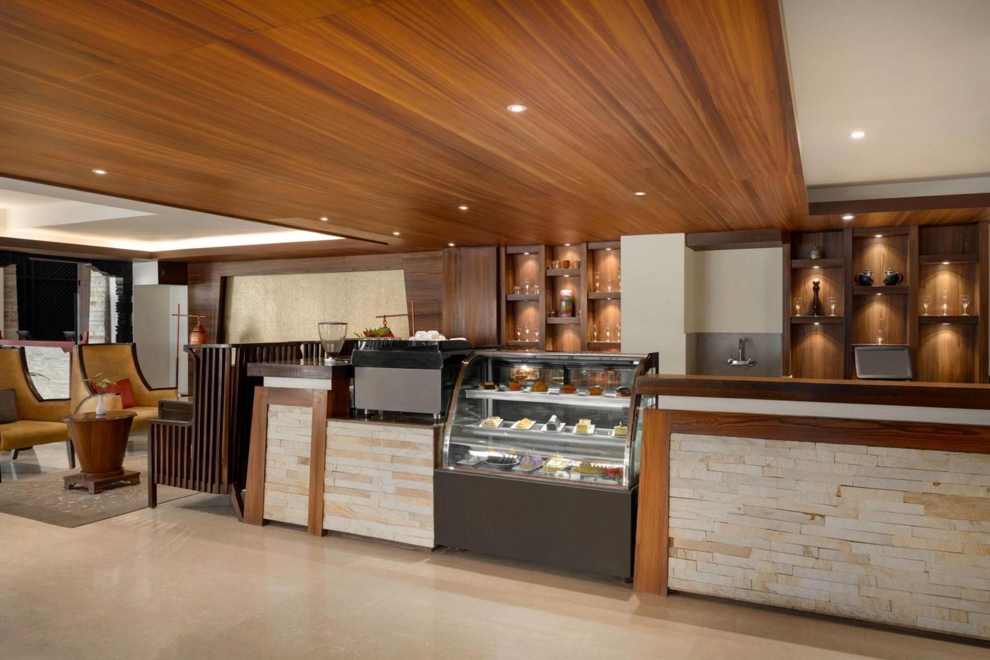Ramada By Wyndham Kathmandu Dhumbarahi Hotel Ngoại thất bức ảnh