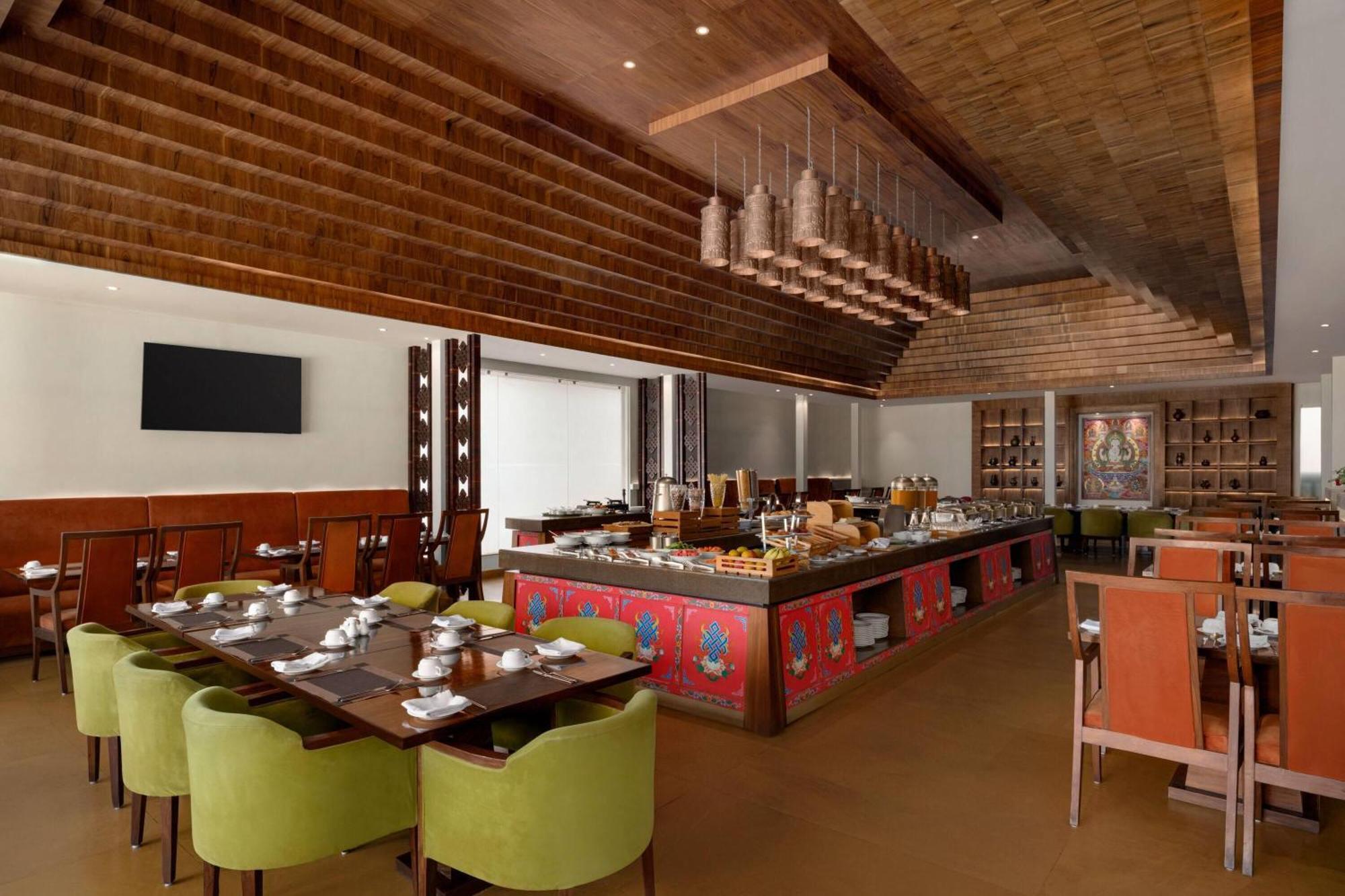 Ramada By Wyndham Kathmandu Dhumbarahi Hotel Ngoại thất bức ảnh